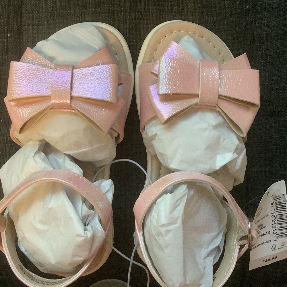 New Children’s Place Toddler shoe Size 8